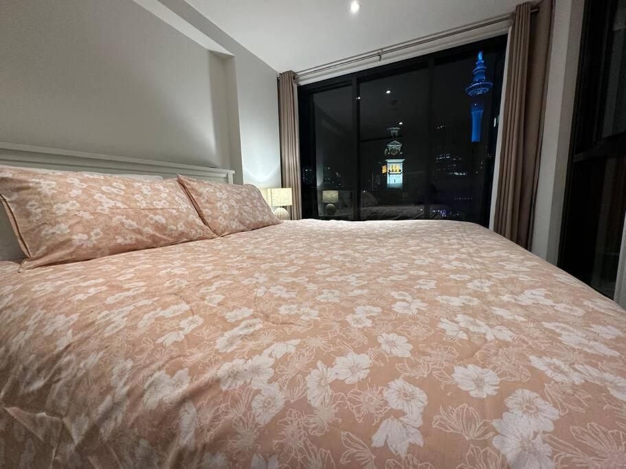 City Apartment With Sky Tower View โอ๊คแลนด์ ภายนอก รูปภาพ